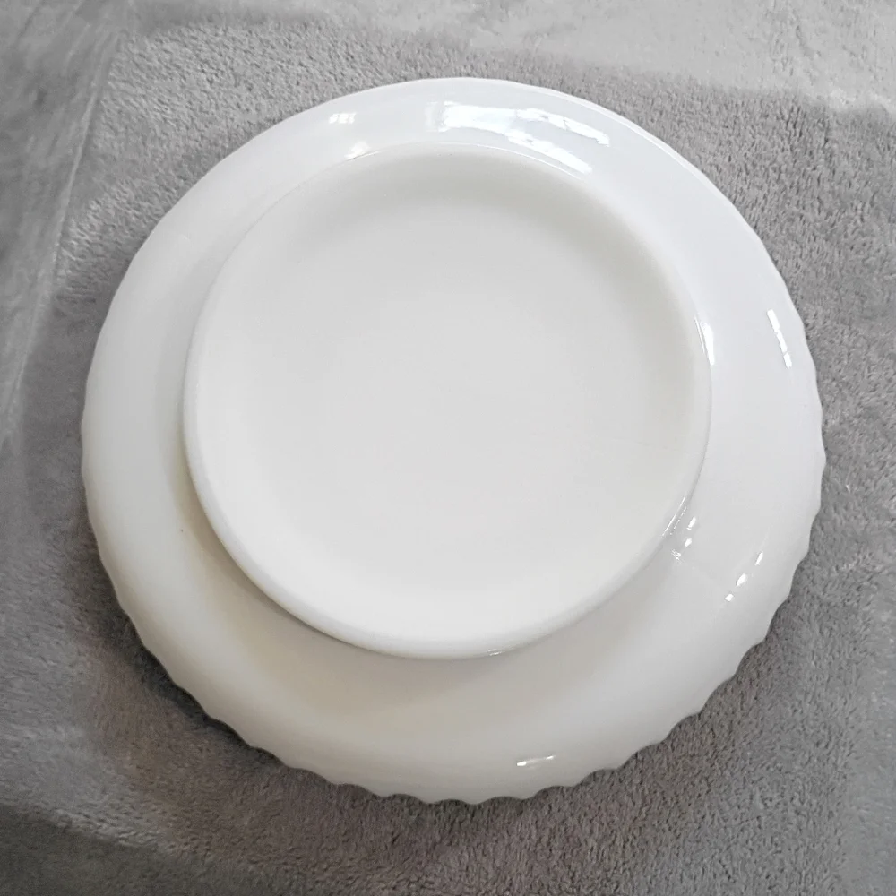 Fenton Glass Silver Crest Shrimp Chip Bowl